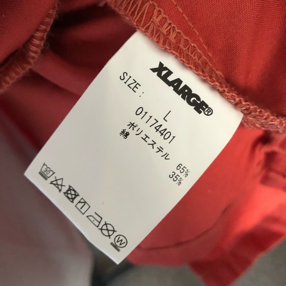 XLarge button down 🦍 - Picture 4 of 6